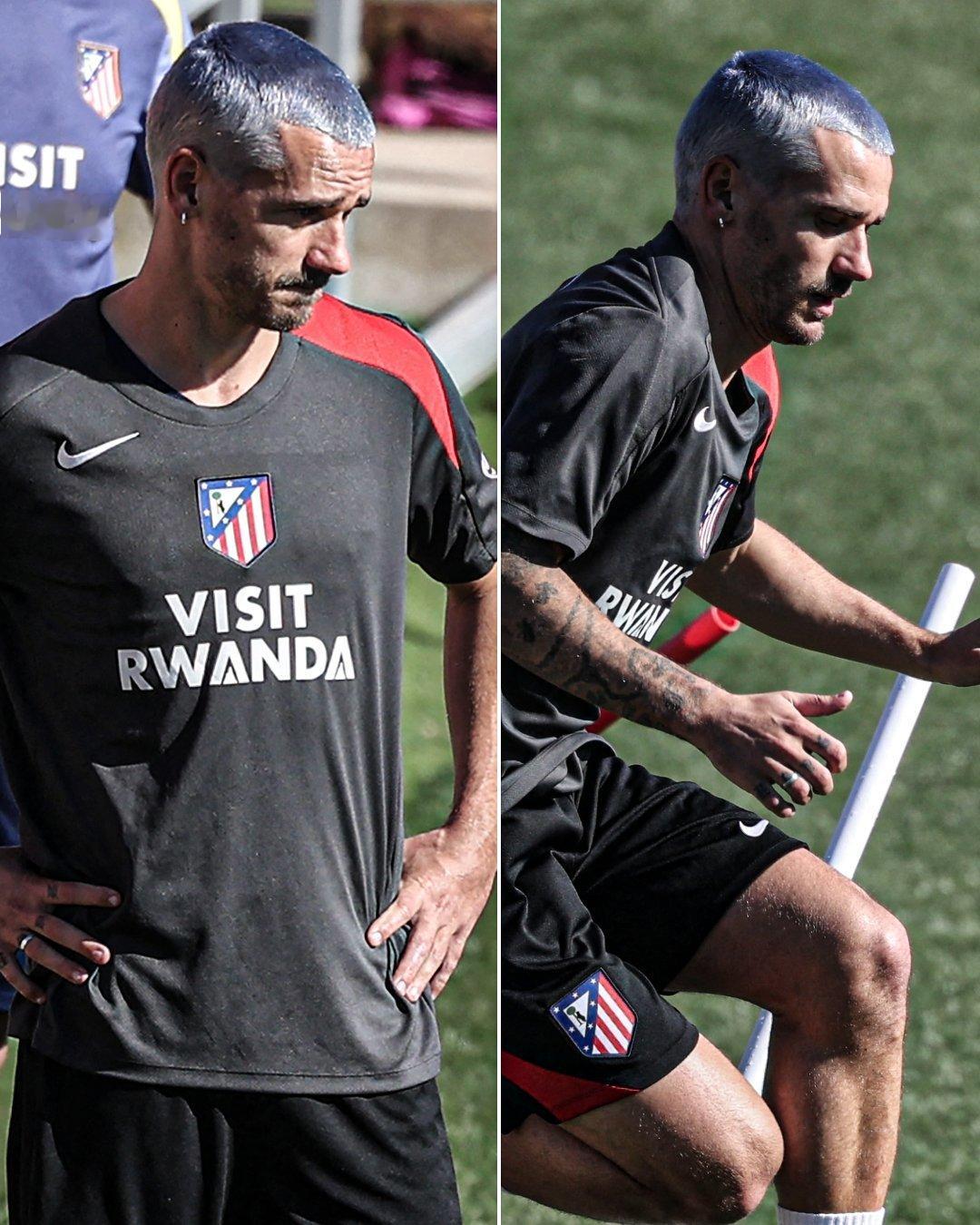 Antoine Griezmann以全新的发型出现在马德里竞技的训练中💇♂️?