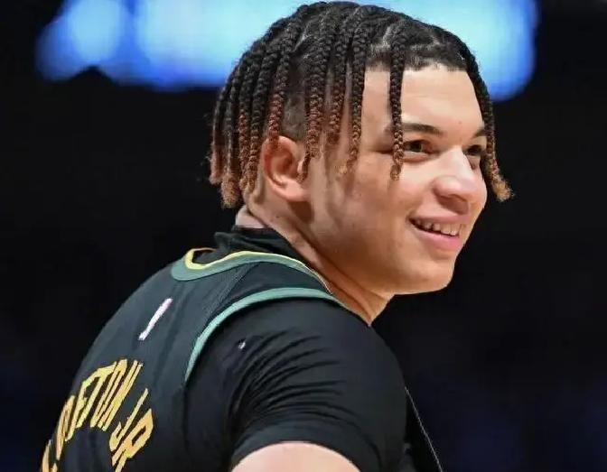 CBA惯出来的球霸最坑队 洛夫顿的苗头该警惕了
看CBA这么多年，最明白一个理：