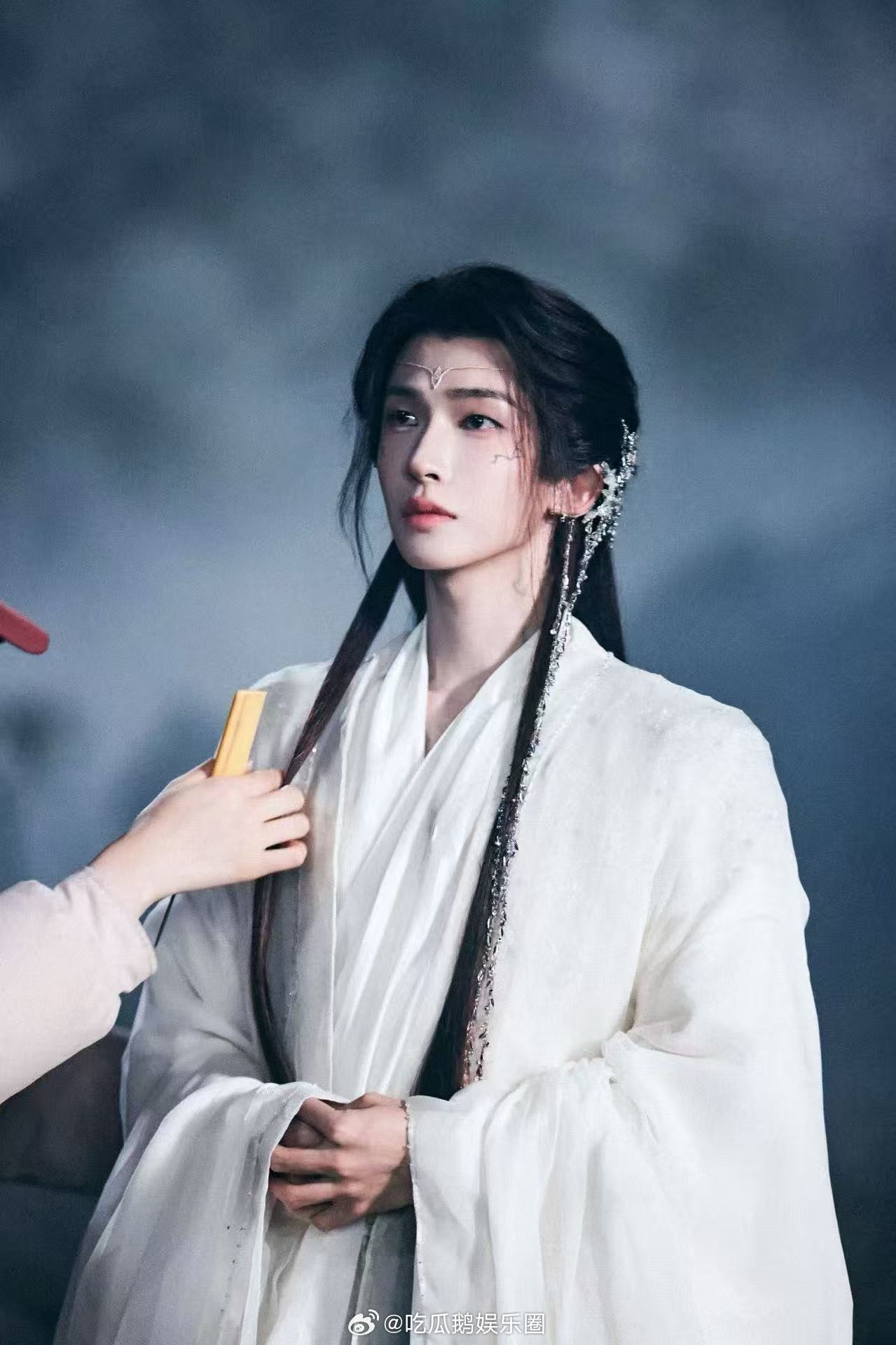 刘宇天地观众喜爱度破10万 天地这人气也太顶了，直接冲10万喜爱度！刘宇把这个角