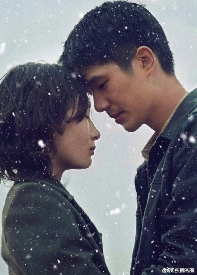 周冬雨 刘昊然刚拿完奖就被莫名其妙的热搜缠上，真的没必要！刘昊然一直踏踏实实拍戏