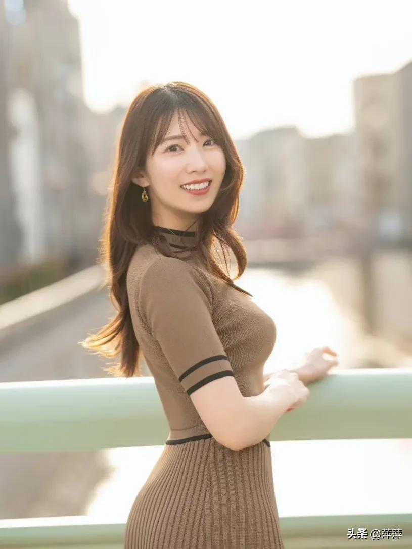 分享一张岛国女星的美照.山岸绮花