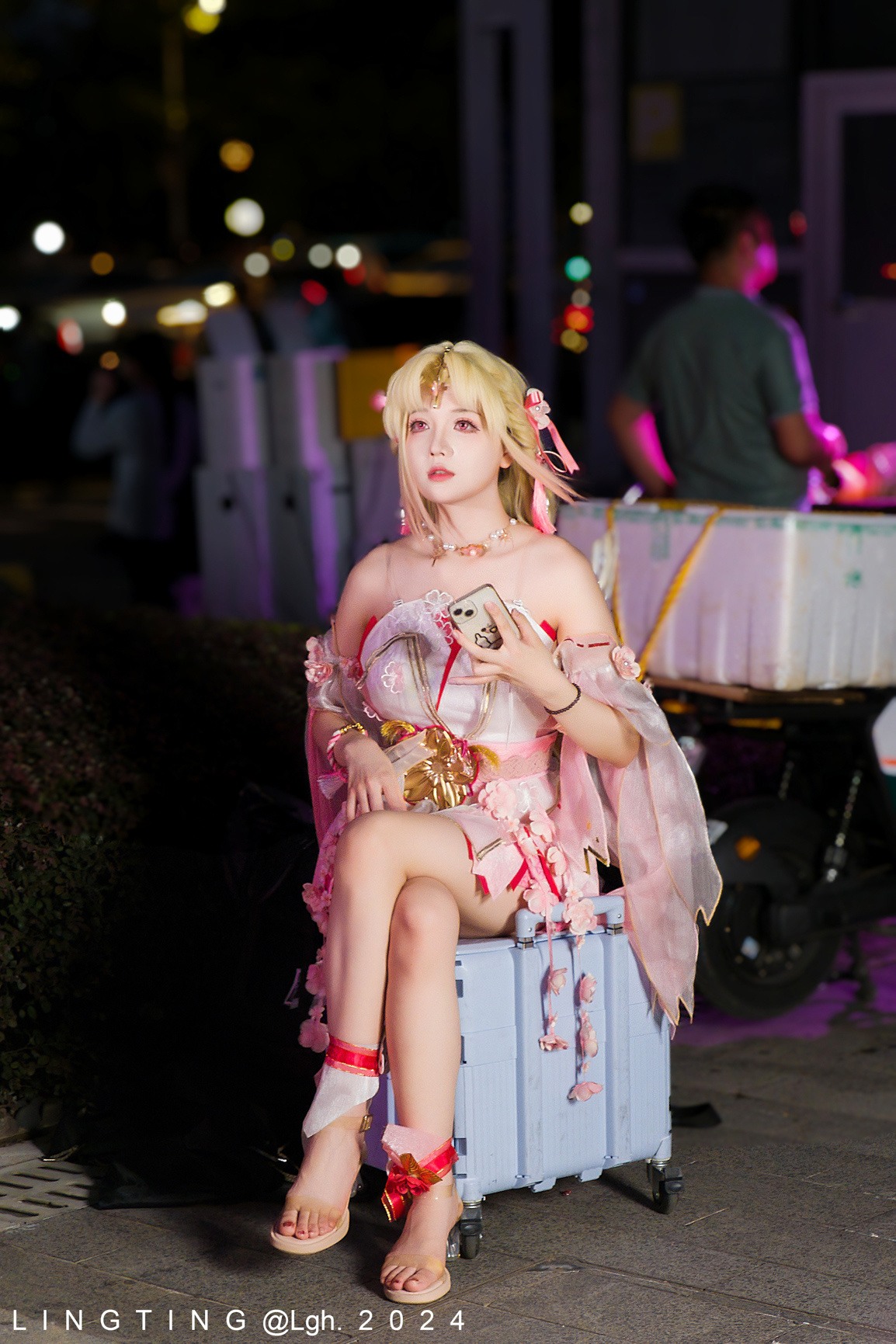 猎人拍漫展漫展分享版永劫无间 胡桃摄影后期：聆听猎人 