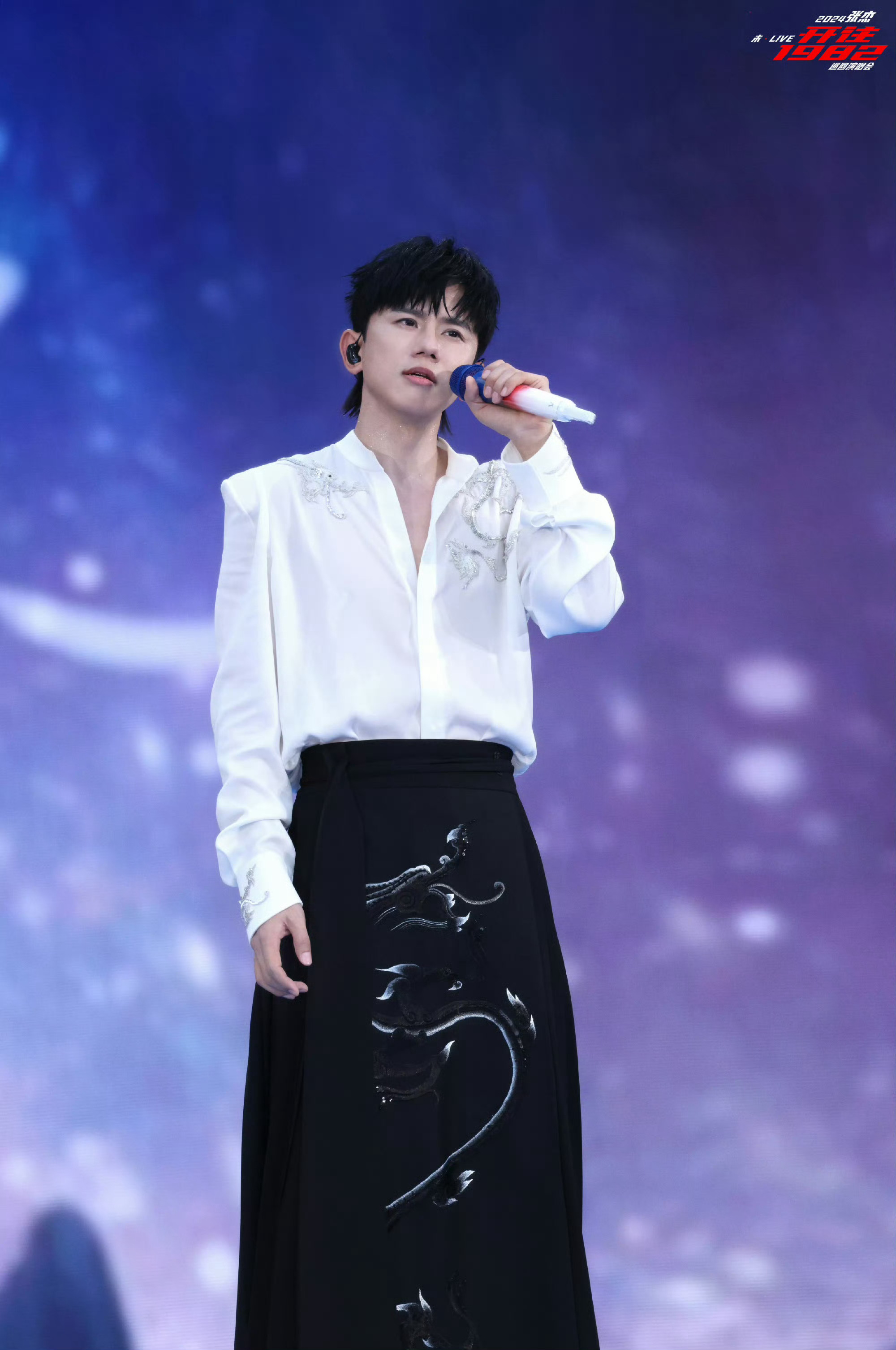 张杰1982开往未live巡回演唱会 ✨张杰演唱会 风吹着静谧的，两个人感受着，