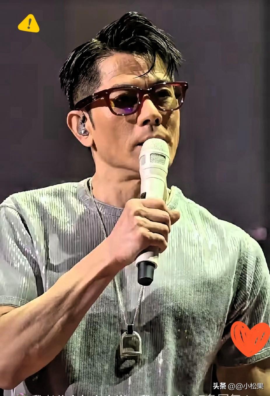 60岁郭富城在广州演唱会的一句话，让全场瞬间安静！他直言完全无法接受年过六旬，连