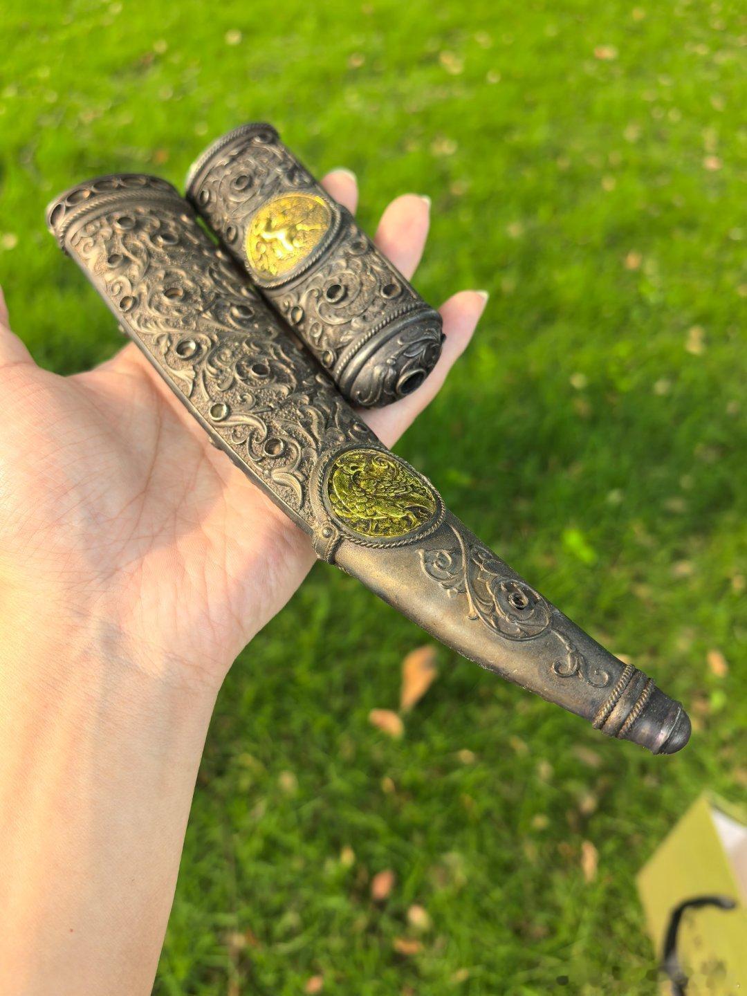 波斯弯刀基本上也是临门一脚了目前还没有打磨抛光，还没有镶嵌宝石这个月开始应该是全
