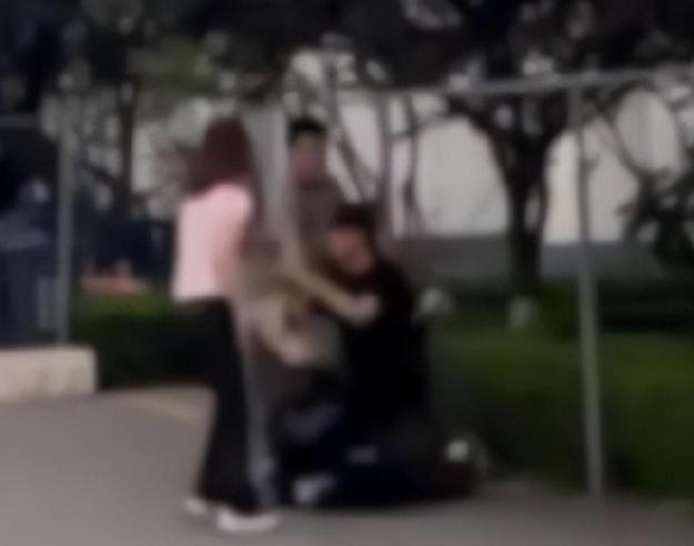 河南两名无业男子结伴流窜作案，短时间内连续侵害两名单身女性，罪行层层升级。
 