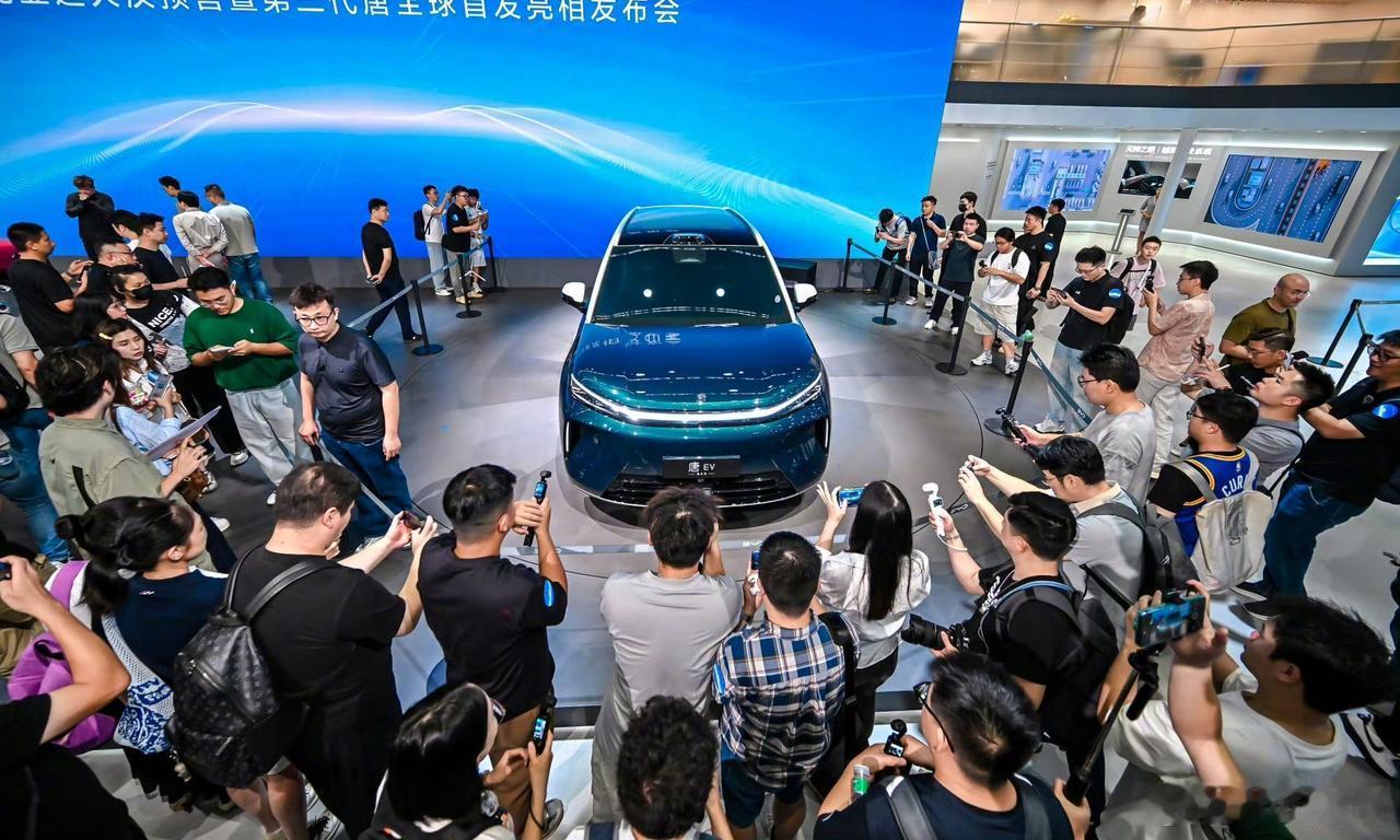 全能家用旗舰SUV，重新定义家庭出行

成都国际车展首日，很多汽车🚗厂商新车亮