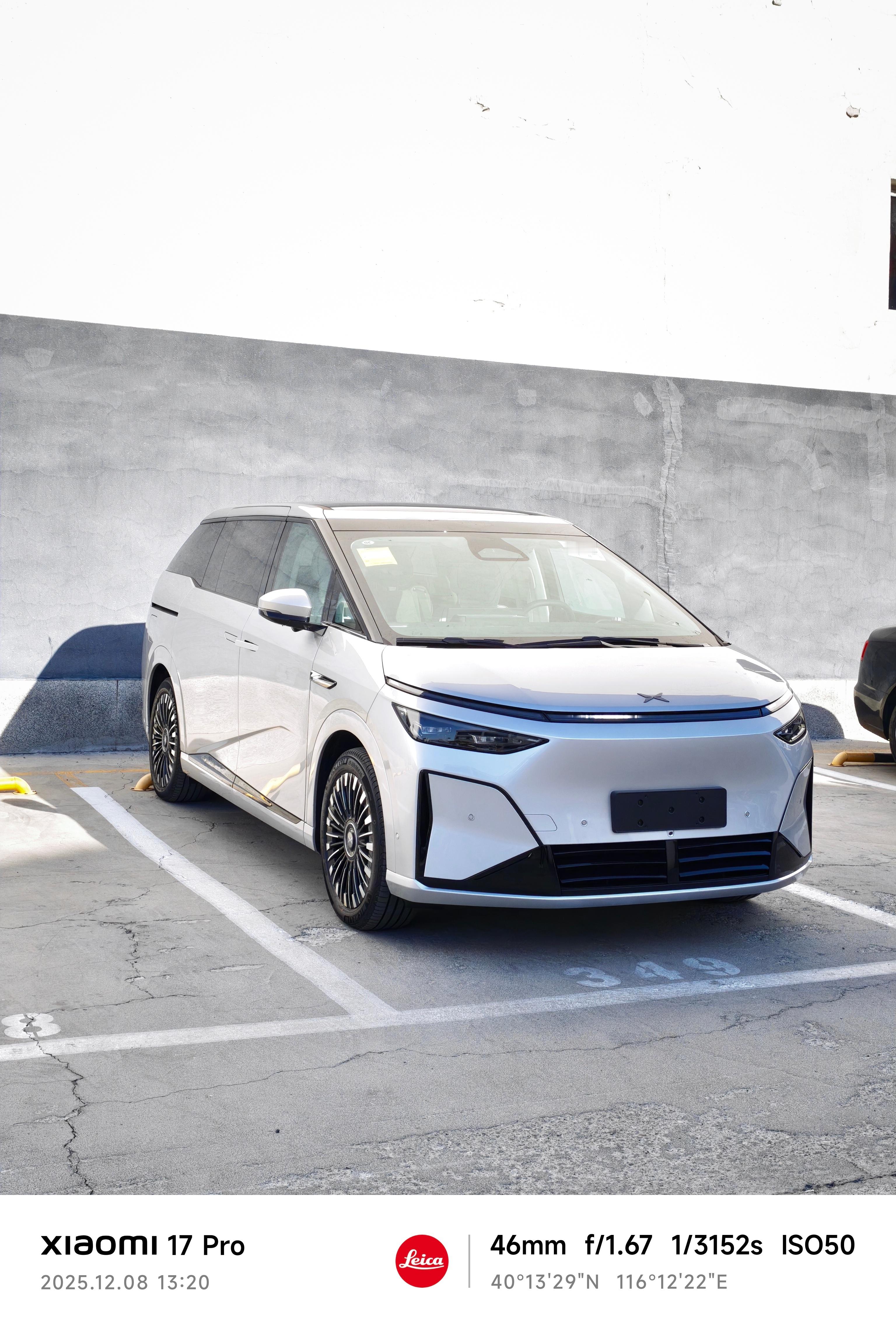 同事新提的 小鹏X9超级增程 到了订了没多久 交付还挺快 北京