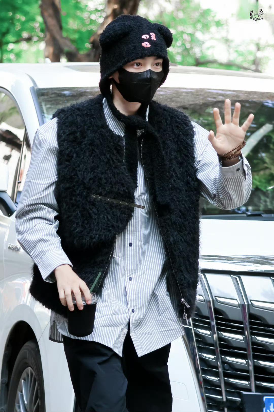 【刘浩存时尚杂志的表现力 】刘浩存解锁《时尚先生》四月刊封面，成为该刊创刊以来首