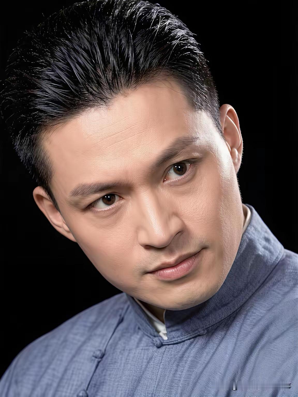 《雪珂》
琼瑶又一部力作
说实话啊
琼瑶的审美太绝了
她书里的人物和现实里的演员