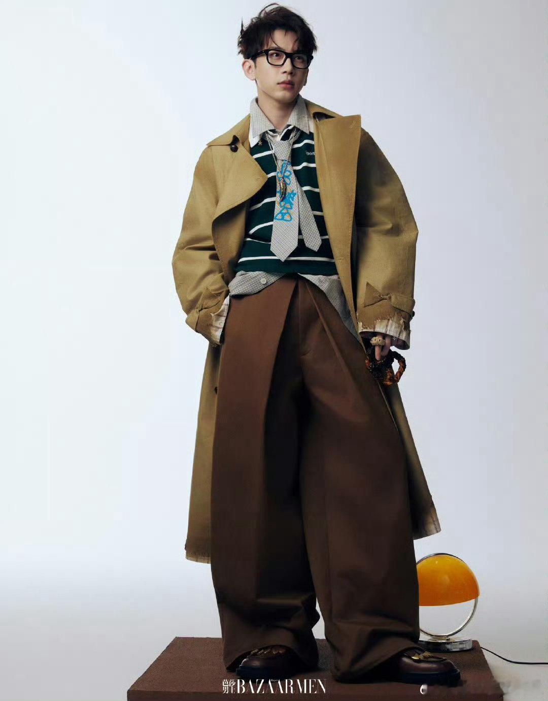 答案是解锁抽象新高度！演沈武是百分百现实主义，“你好”解读成“你还好意思说”，“