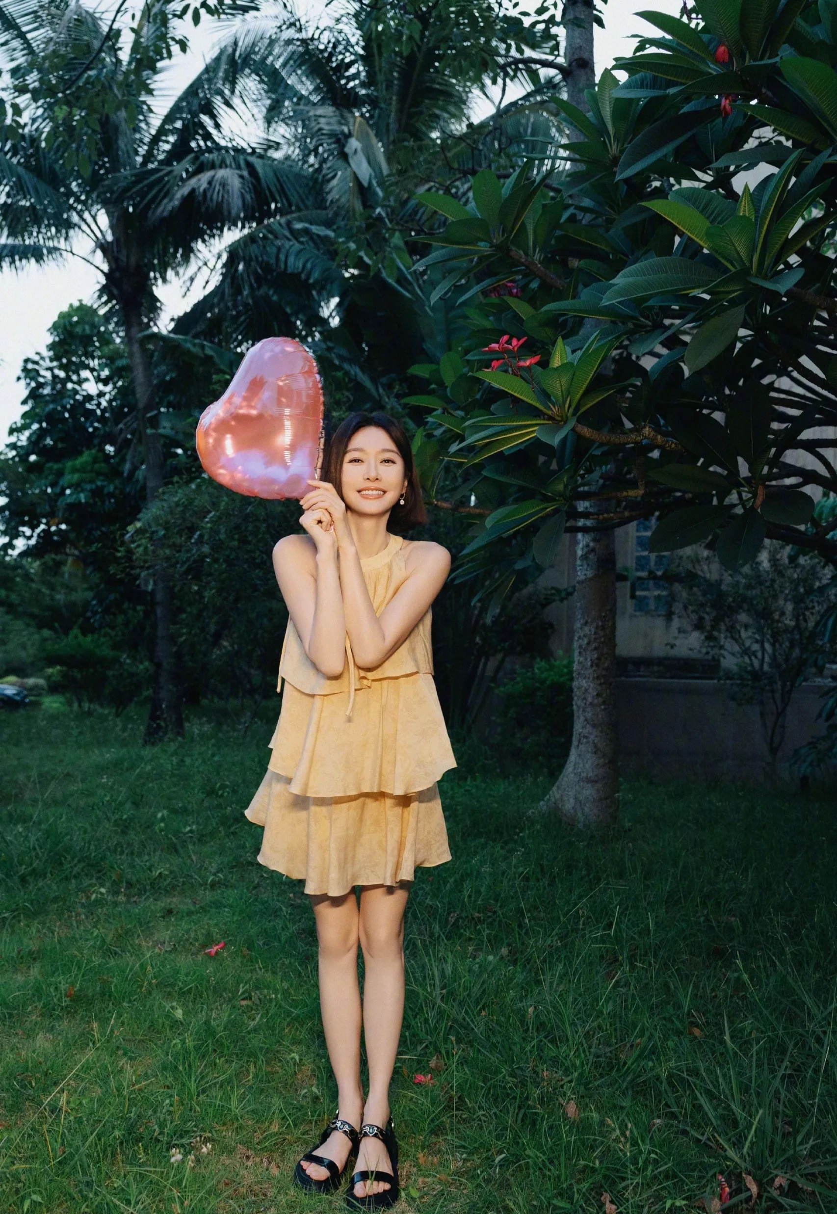 岚姐真的是明媚大方的小女孩