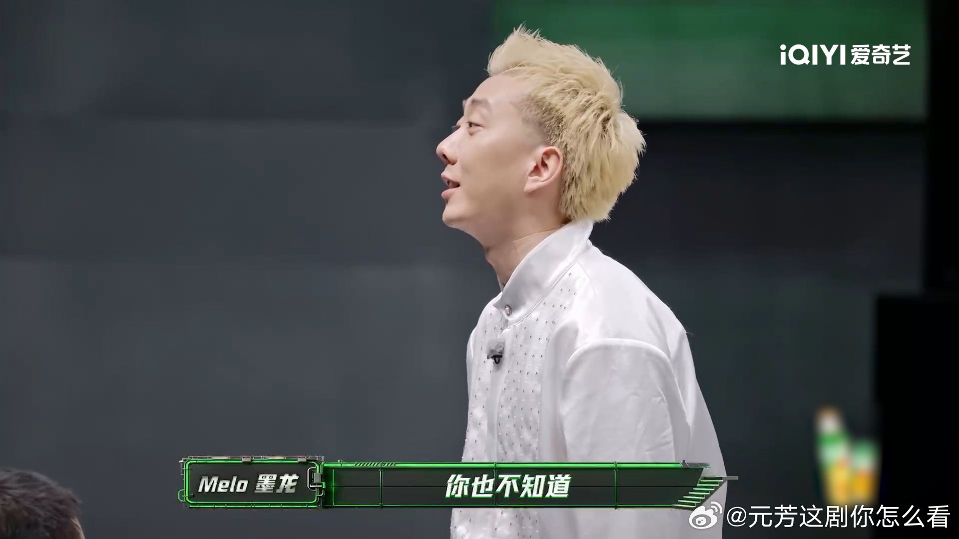 没有Melo热暴力不了的场 Melo一进备战间就跟开了社交开关似的，装睡的叫醒害