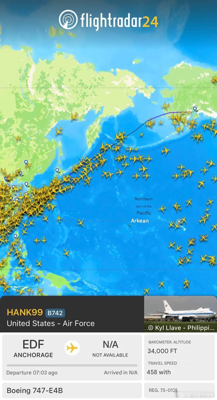 特朗普抵京 懂王访华途中，美军将一架波音 E-4B 空中指挥机部署至靠近中国的区