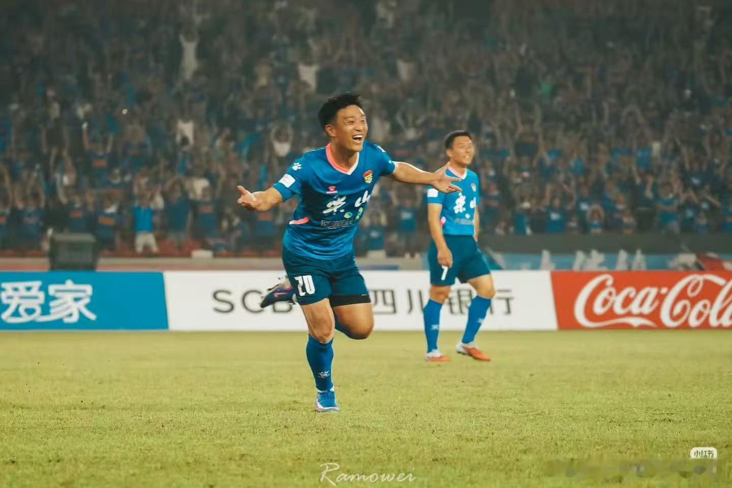 川超决赛阶段第七轮本场对决看点密集看点十足，自贡擅长主场掌控节奏，南充擅长反击寻