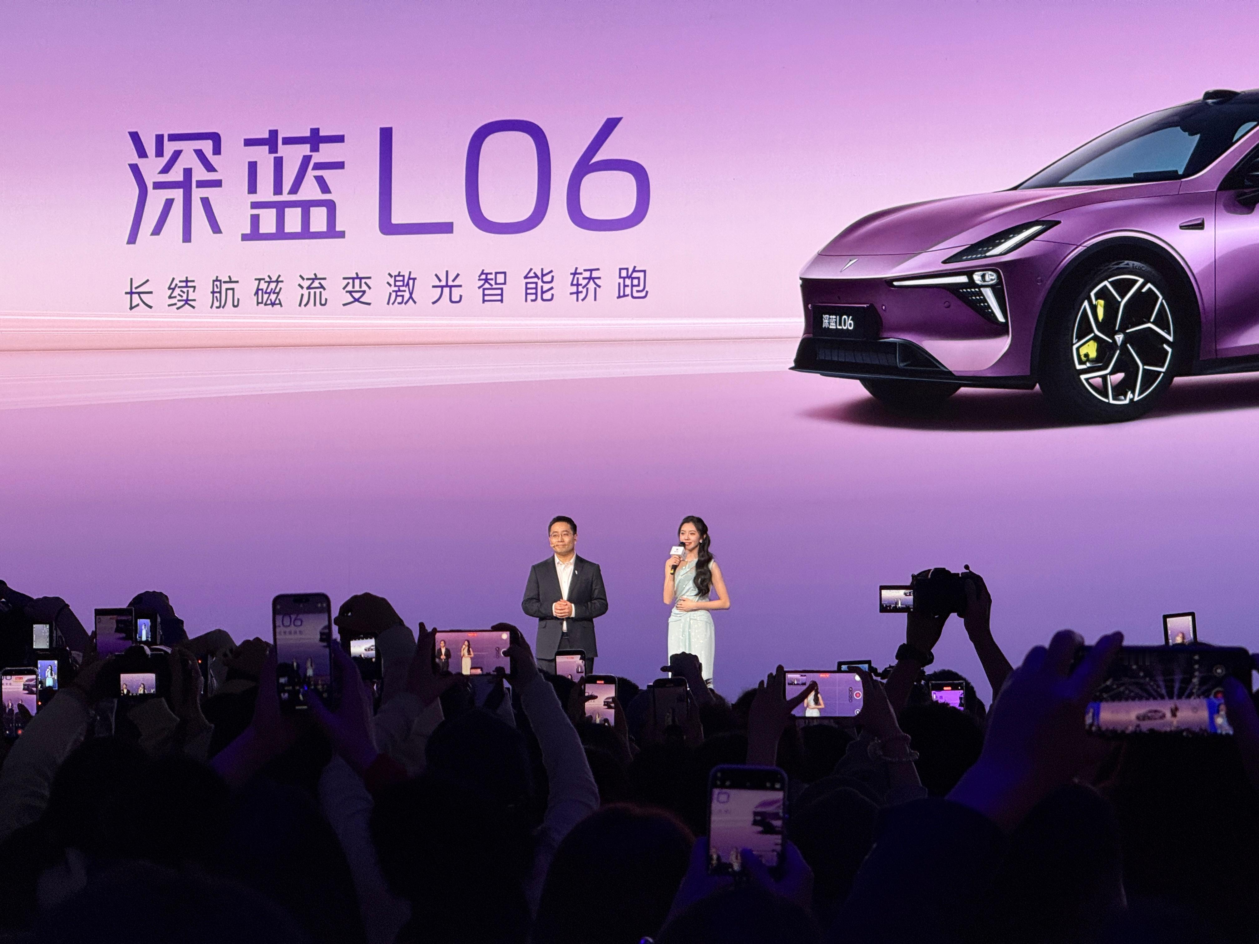 参加发布会最大的好处就是可以近距离看明星刘浩存好美 