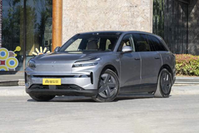 预算25万买家用大五座SUV，选乐道L80如何？