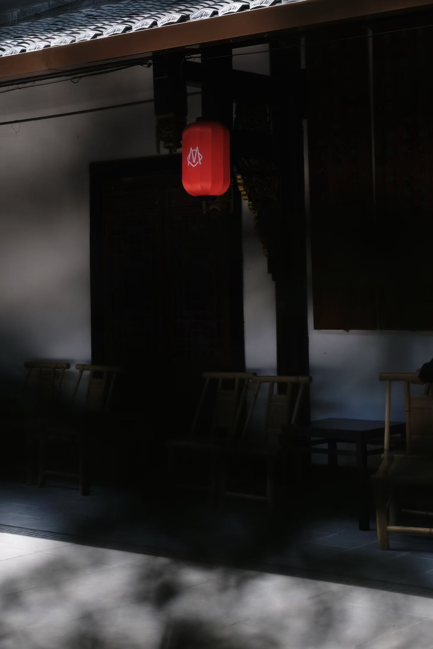 RIMOWA  「新色蜀韵」跟随Essential系列限定新品共赴一场色彩与文化