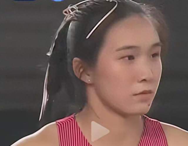 惊天逆转！中国队夺亚运历史首金，17岁小孩姐最后20米超越夺金