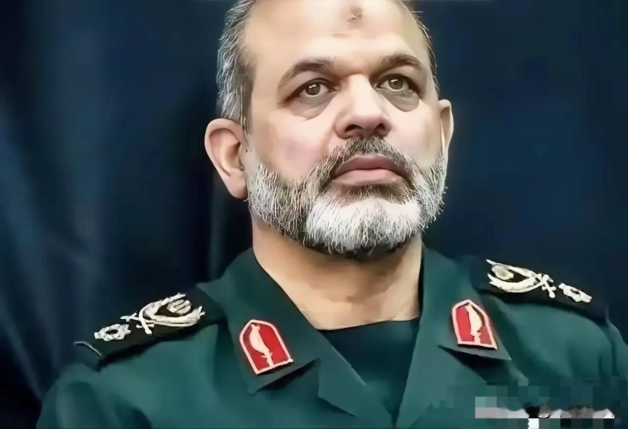 4月16日，伊朗那边放出消息，说去年那场“12日战争”打完才7个月，他们的自杀式