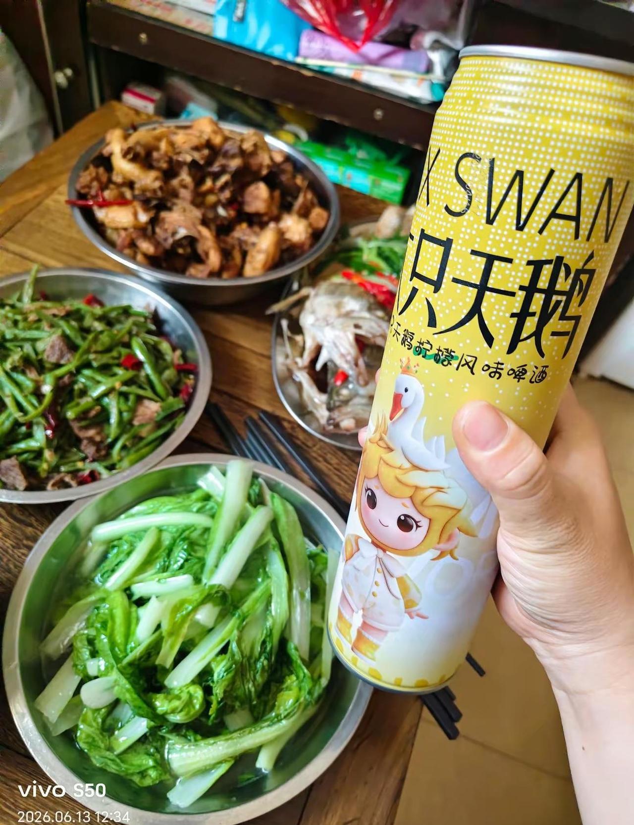 肚子疼了，你就吃布洛芬；拧不开瓶盖，你就拿牙咬；天冷了，你就加衣服；怕虫子，你就