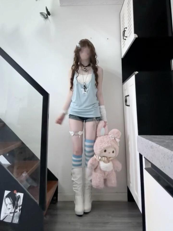 氛围感的尽头是穿搭