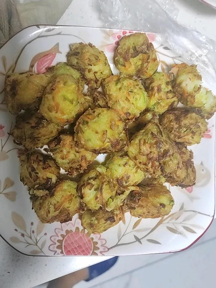 今日炸萝卜丸子，美味！