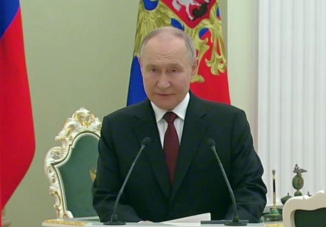 1500天的仗，最后竟然是被一张“支票”叫停的？就在刚刚，普京干了一件让全欧洲都