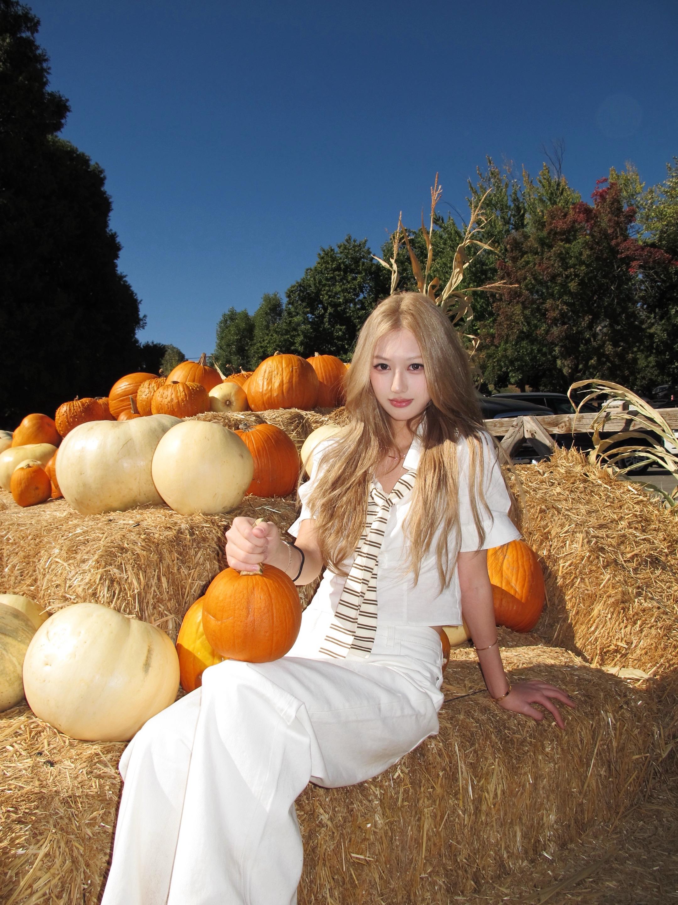 u r d apple of my eye🍎🎃