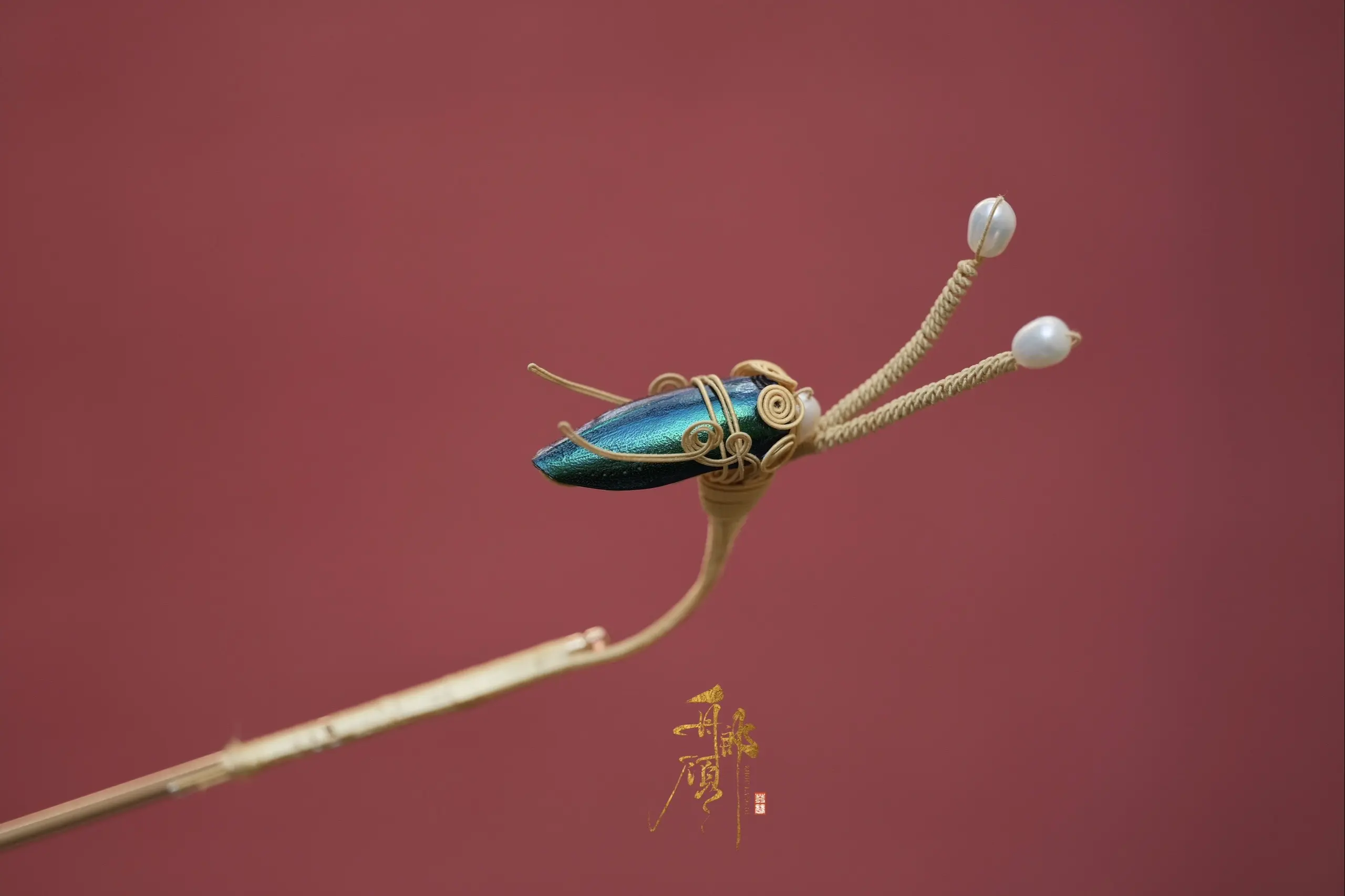 发现了一个新的做簪技巧：绕花丝底托。有买了玉虫翅不会用的小伙伴吗？研究...