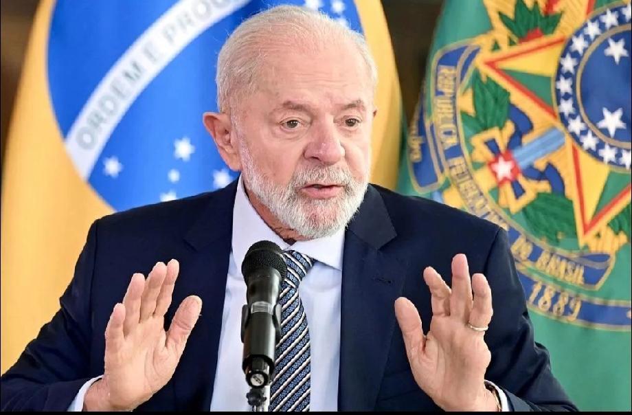 巴西总统卢拉也是一位老人，他在国内也受到民众的质疑，但他依然忧心忡忡于这个世界。