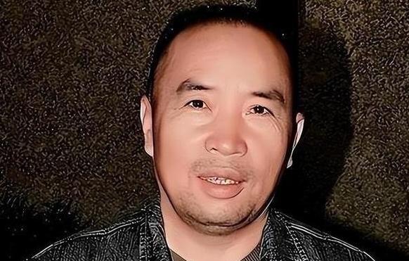 1999年，专案组抓捕赖昌星，没想到有人做内鬼通知赖昌星逃到加拿大，经排查，这个