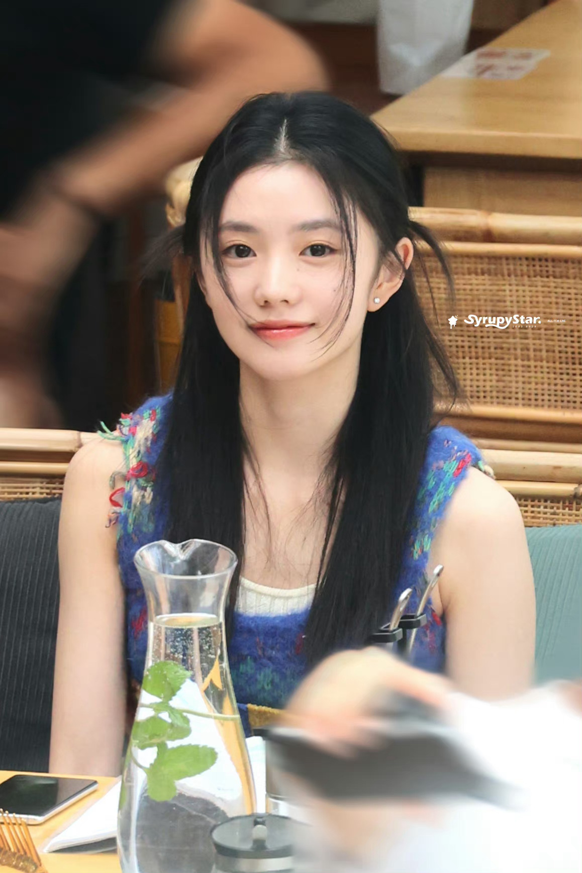 家存这张脸就该锁在现偶里 超有故事感欸#刘浩存陷入我们的热恋# ​​​