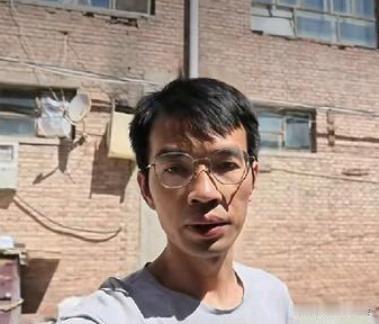 听说徐云又突然停更视频了？
作为徐云的粉丝对于这种情况应该早就已经司空见惯了。