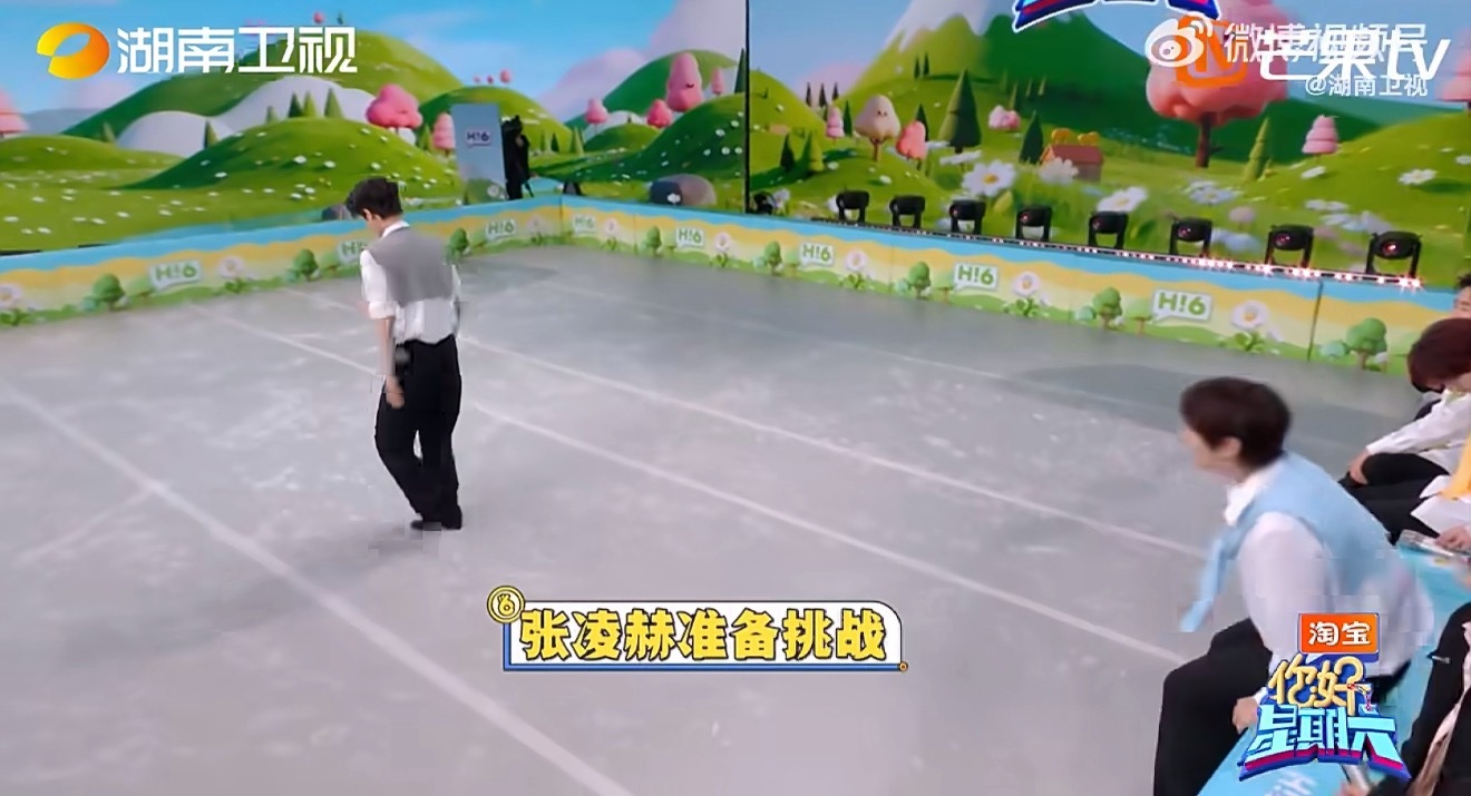 张凌赫好权威的一张脸张凌赫复刻何老师表情包，虽说是表情包，但是每个角度都好帅！ 