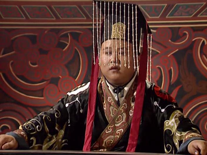 毛泽东点评叶剑英诗词
忧患元元忆逝翁，红旗缥纱没遥空。
昏鸦三臣迷枯树，回雁兼程