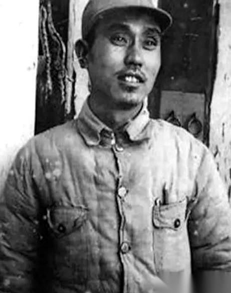 1949年，陈赓领着小姨子王璇梅，直接推开了三兵团司令员陈锡联的办公室大门。
屋