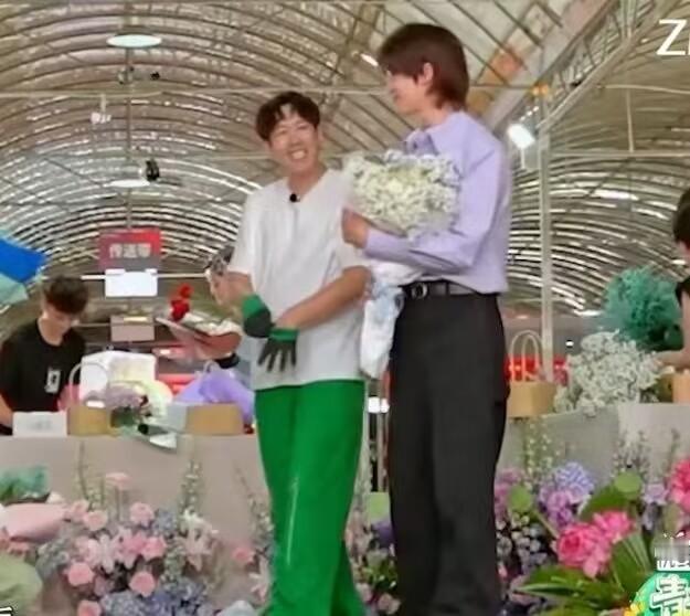 #于洋跟SEVENTEEN的缘分#羡慕于洋的心已经达到了顶峰 ​​​