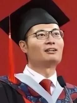 北大博士后因为原生家庭太窒息，消失20年连母亲临终最后一面都不见。

说出来你可