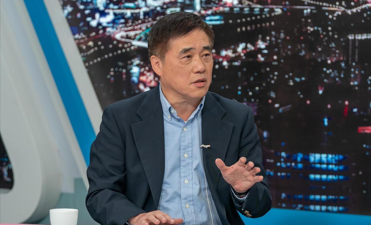 郝龙斌提出了“不舔共、不跪美、不媚日”的三不原则。说实话，光凭郝龙斌这“三不”言