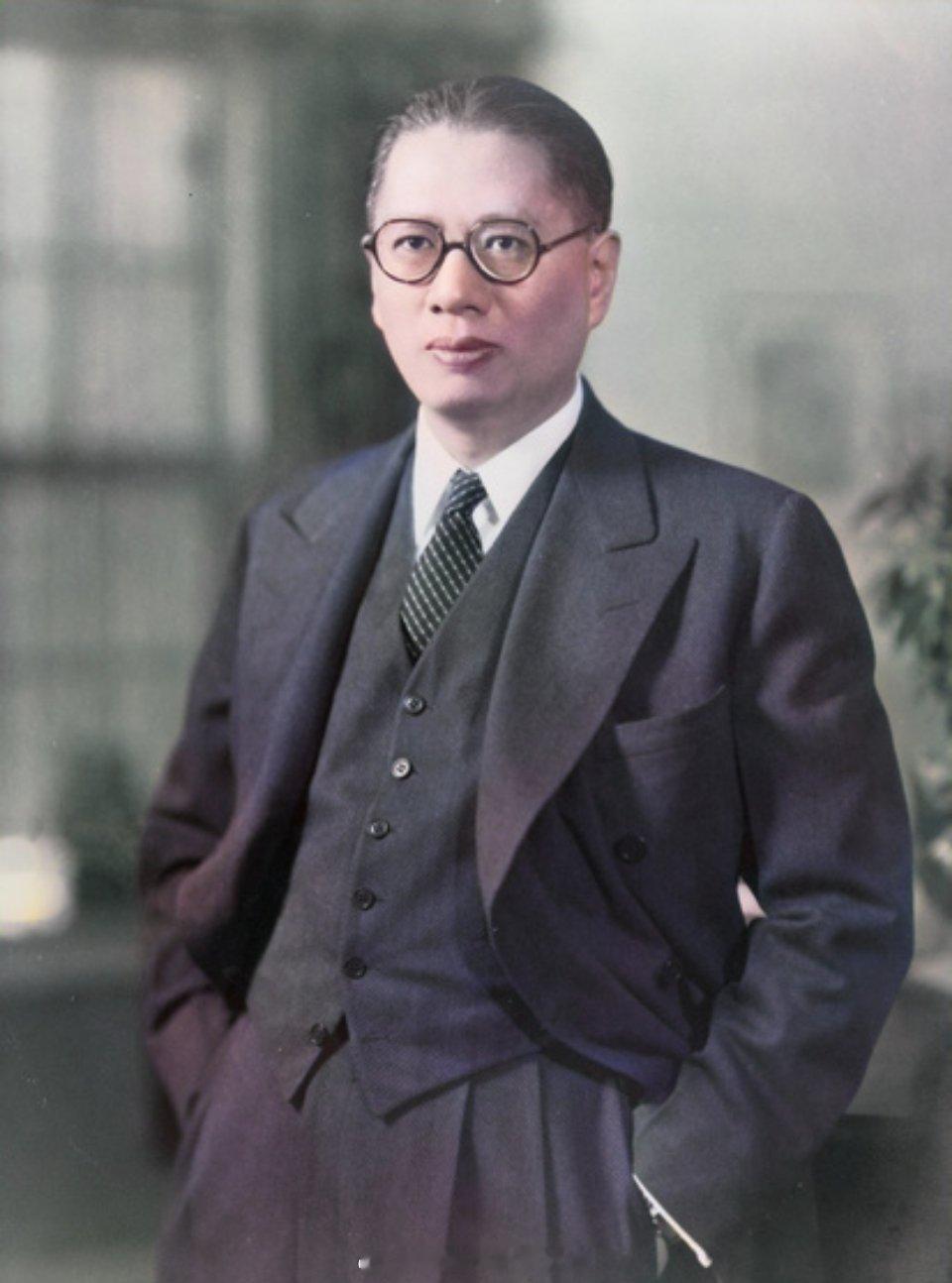 战争年代，孔宋将大量财产转移到了大洋彼岸。我这边现在查到的数字是，当年他们带走的