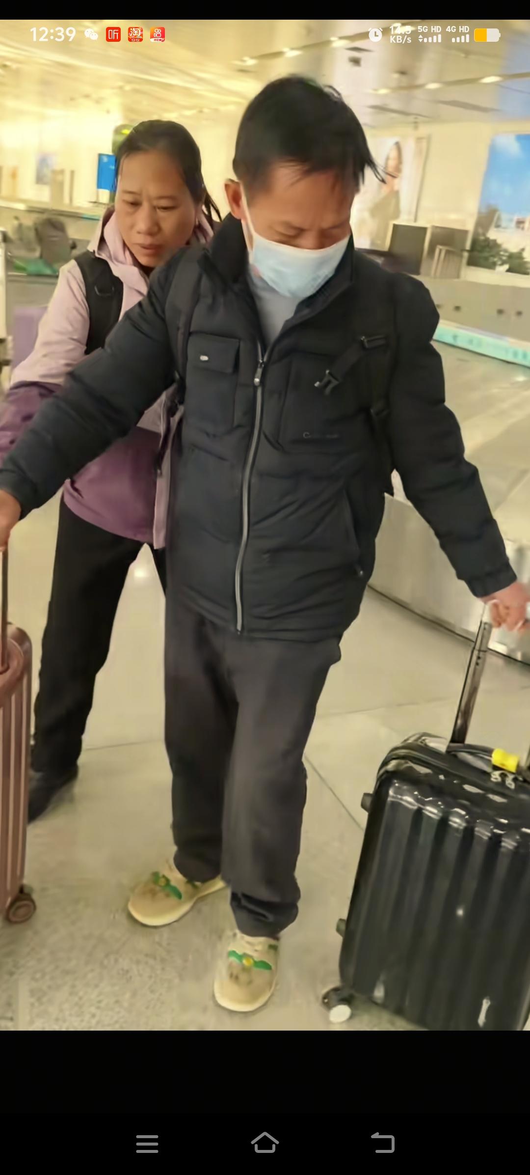 梁爸爸来大美山东临沂带货华生电器了，临沂是个物流城，也是电商带货的很大的一个基地