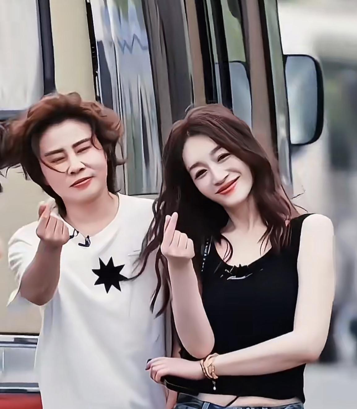 王濛：小冉姐，我必须得说，你这状态也太好了吧！真的一点都不像这个年龄，你是怎么保