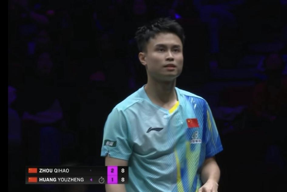 国乒内战也太上头了！WTT重庆冠军赛，周启豪3-1赢了黄友政，全程看得我攥紧拳头