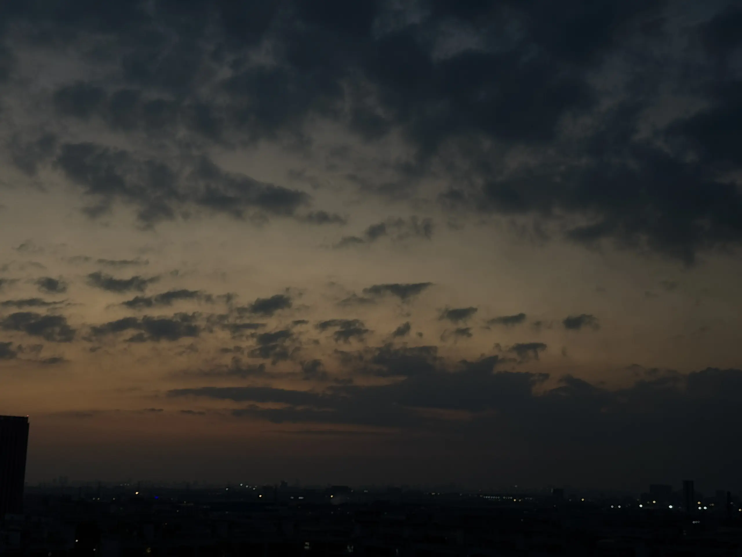 默
