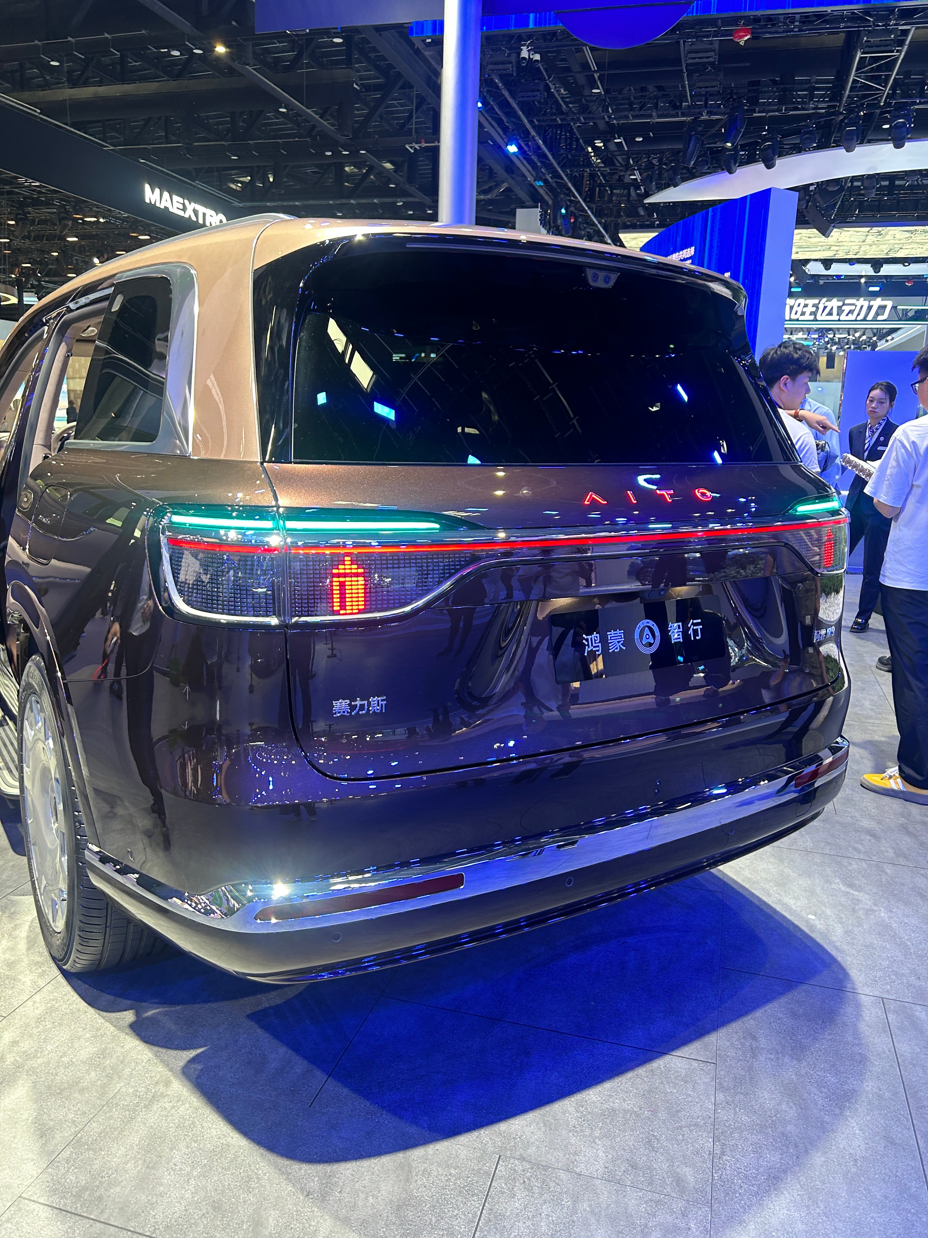 2026北京车展 鸿蒙智行展台的几台重磅新车，全新问界M9、问界M6、智界V9和