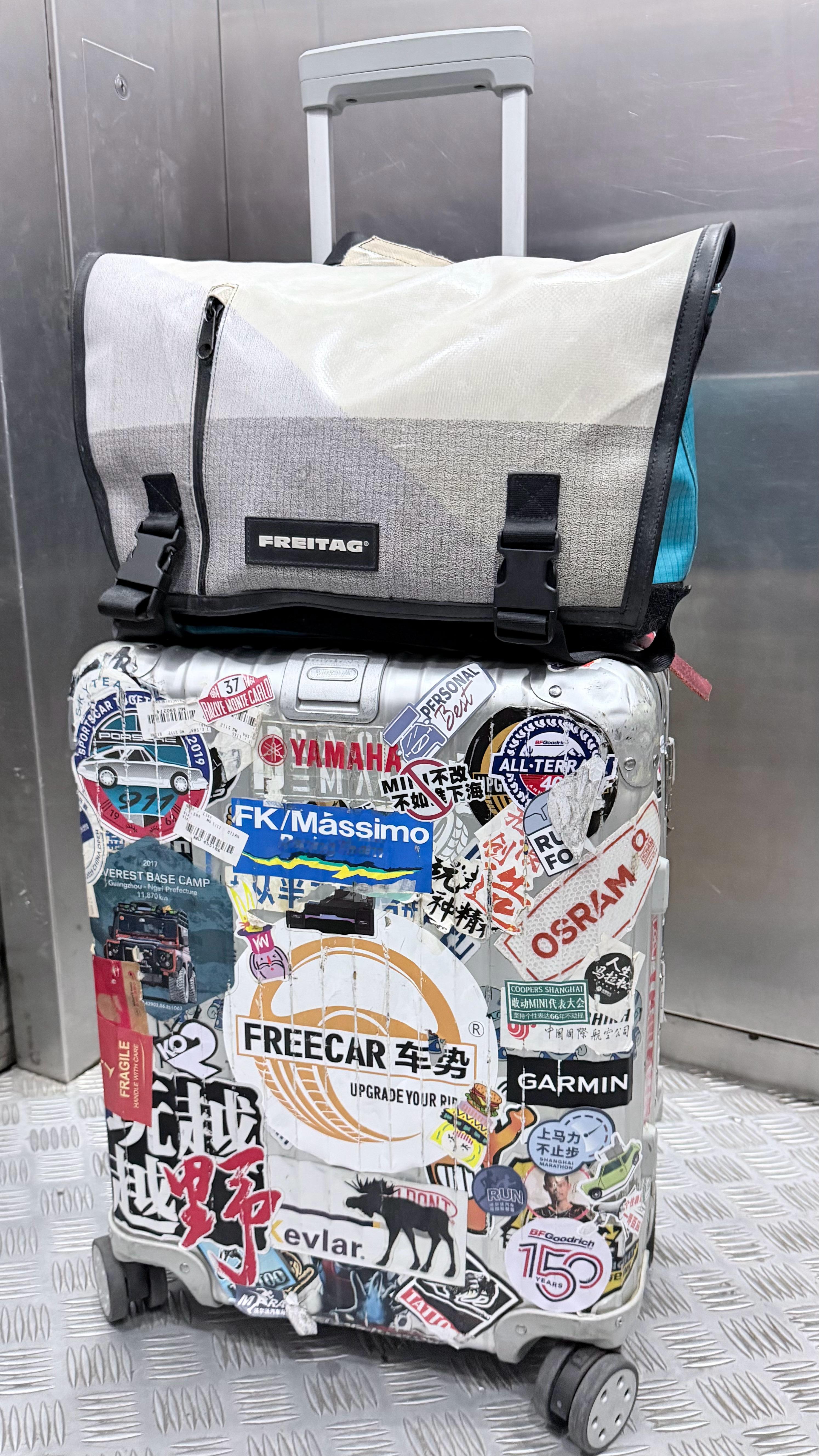 克总随感：一位老出租车司机的27年服务坚守今日乘车偶遇黄师傅，从25岁到52岁，