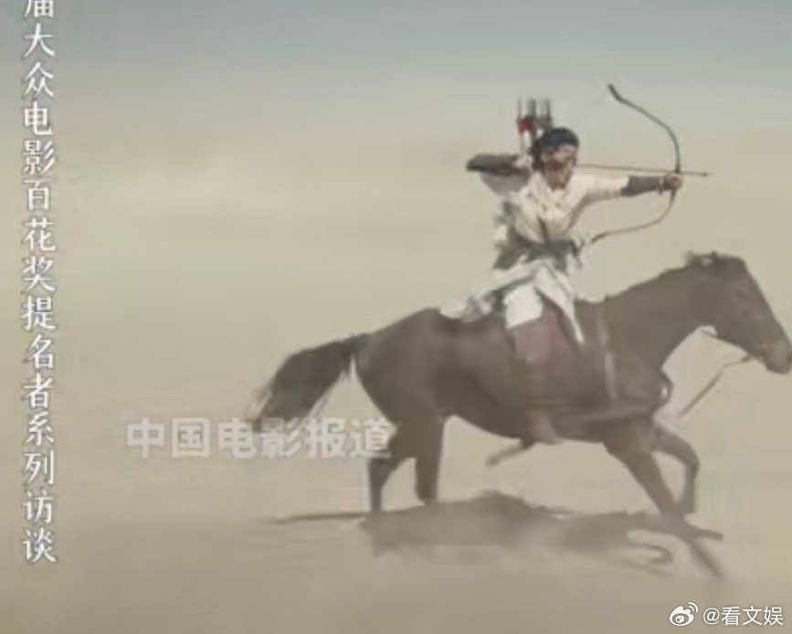 袁和平夸陈丽君文武兼备 袁和平透露陈丽君临时救场仅训练一周临危受命紧急救场，短短