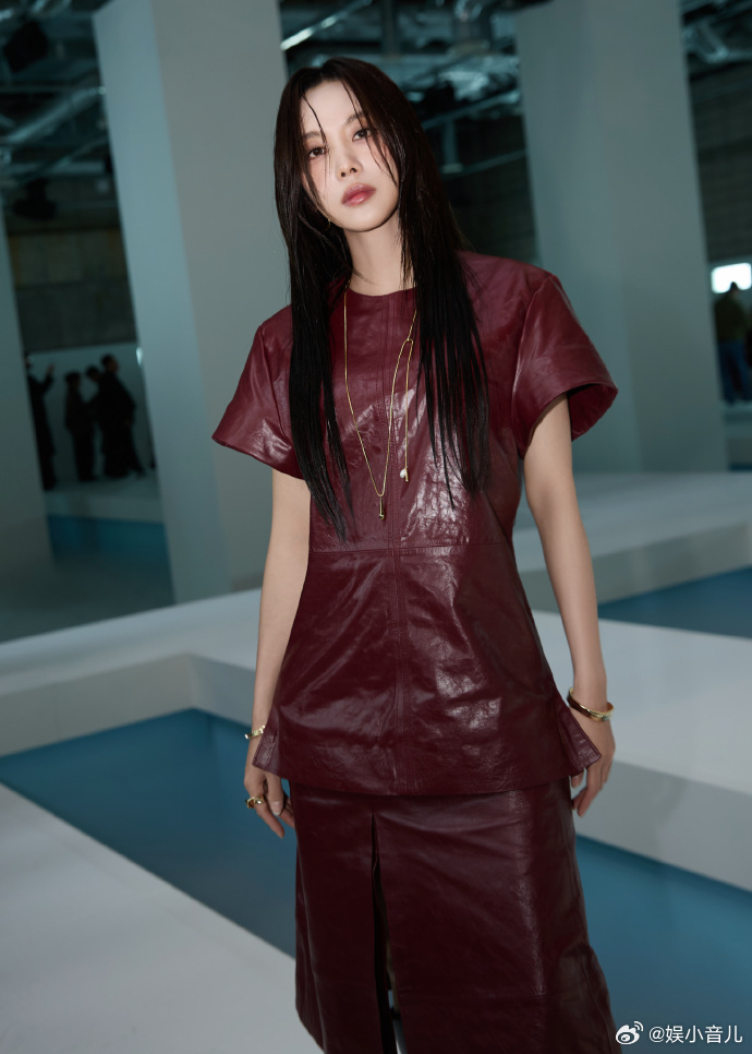 王霏霏38岁生图状态王霏霏这次上海活动的表现真的很出彩😊，38岁的状态依旧在线