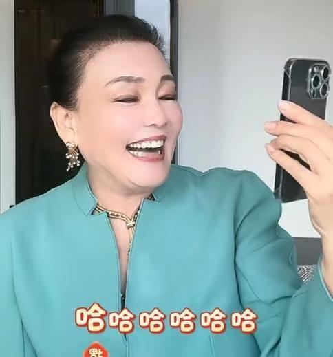 就冲她只生了汪一个孩子，我觉得她就是个责任爆棚的妈妈，这个含金量不用多说，大部分